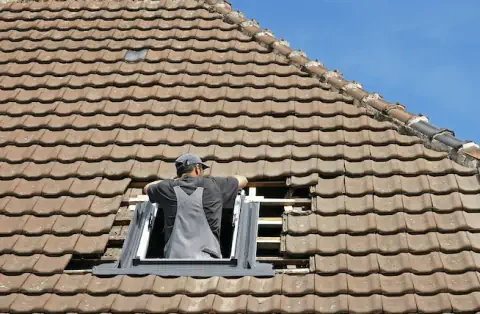 Pose de velux - Villeneuve-sur-Yonne